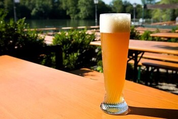 Brewing American Wheat Beer at Home
